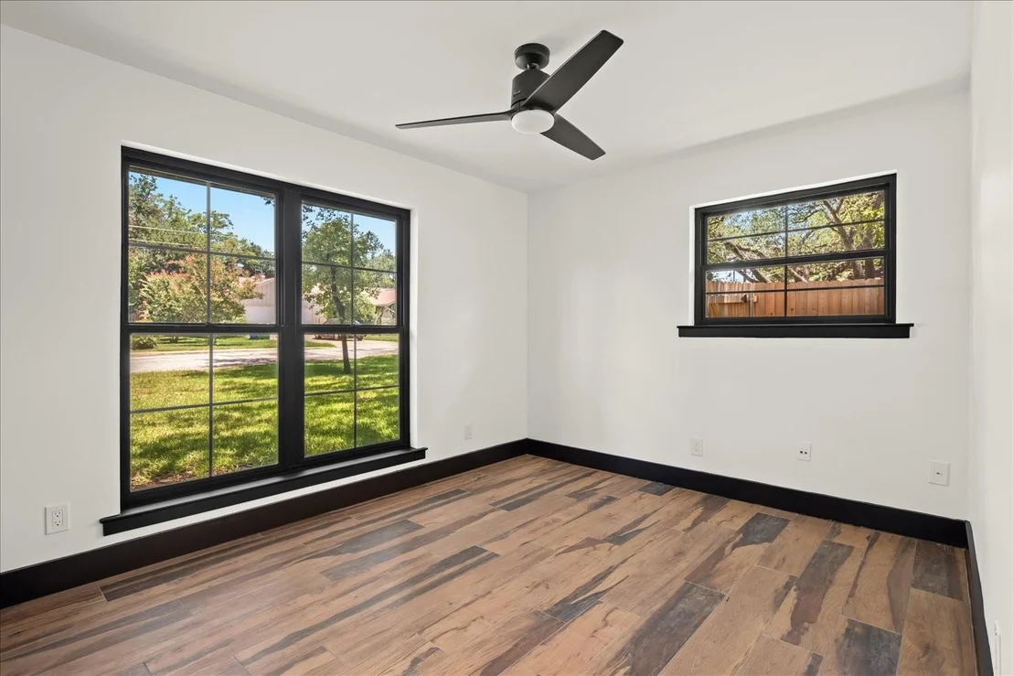 Photo of 2401 Orleans DR