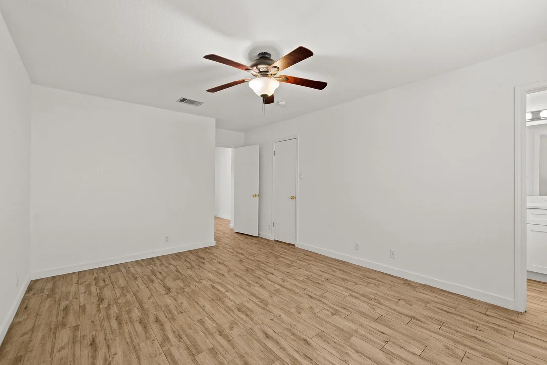 Photo of 105 Stanford DR