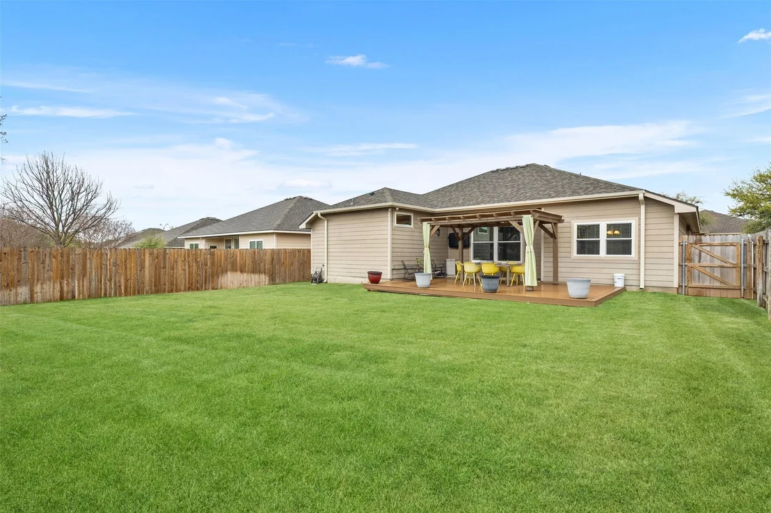 Photo of 5932 Alexandria DR