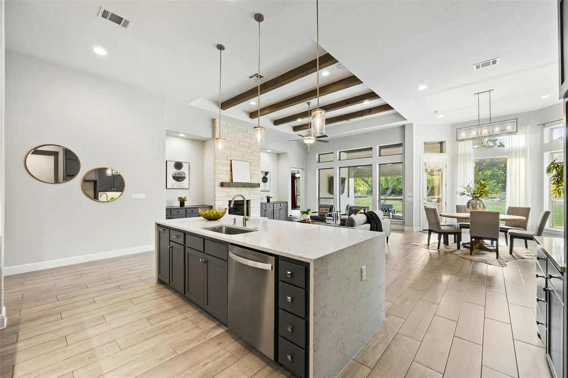 Photo of 218 Questa TRL