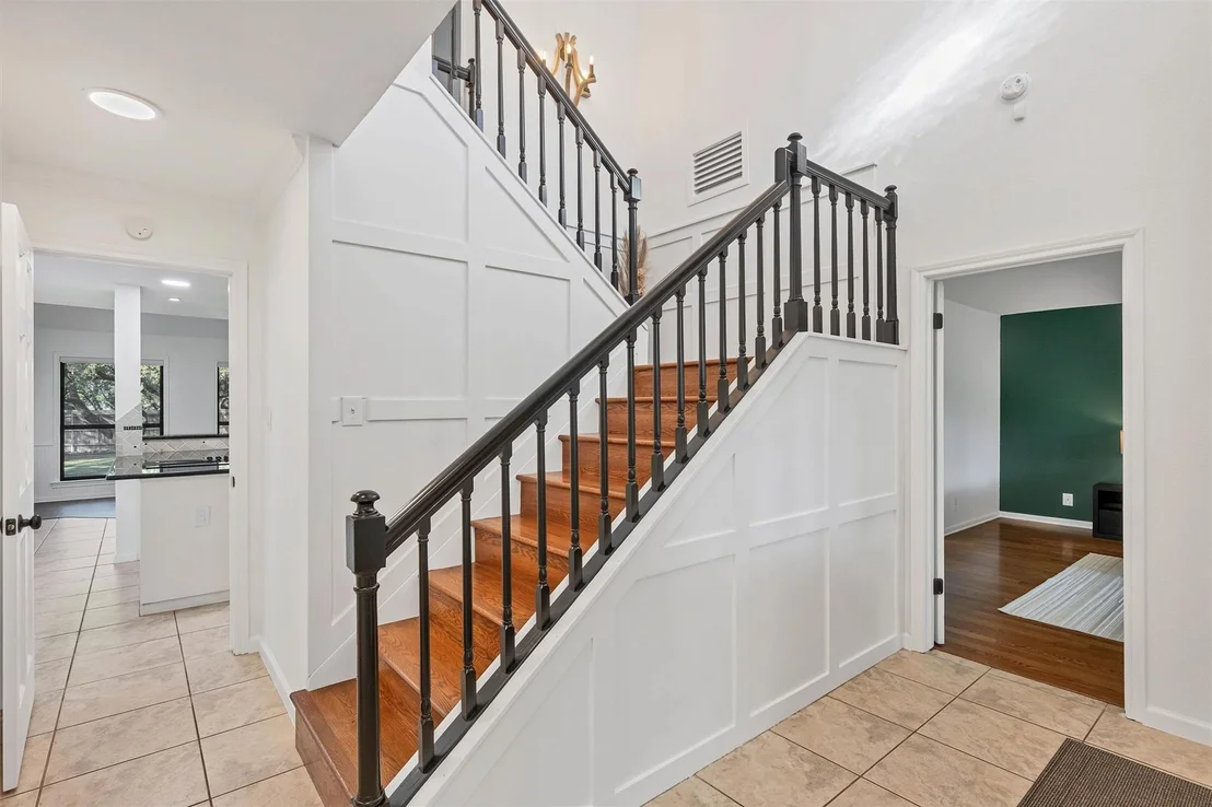 Photo of 3104 Oak Bend DR
