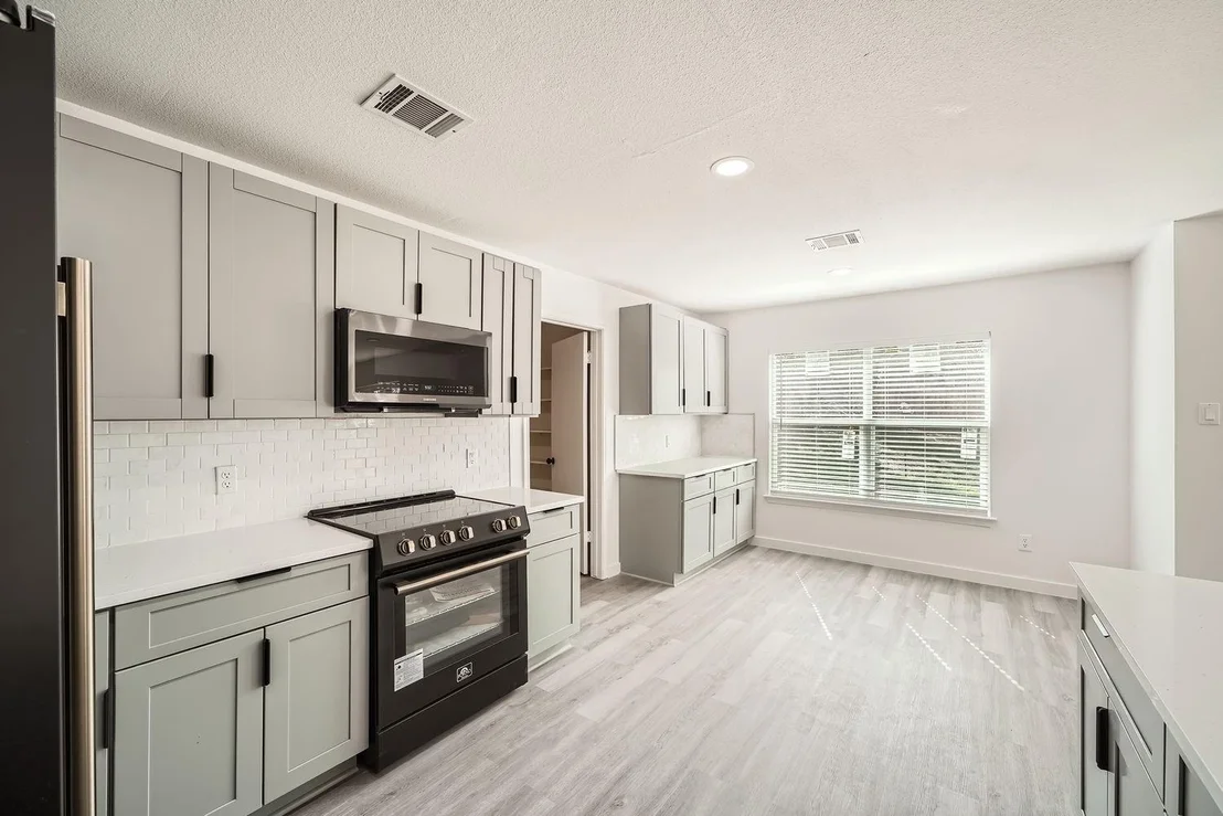 Photo of 2604 Andres WAY