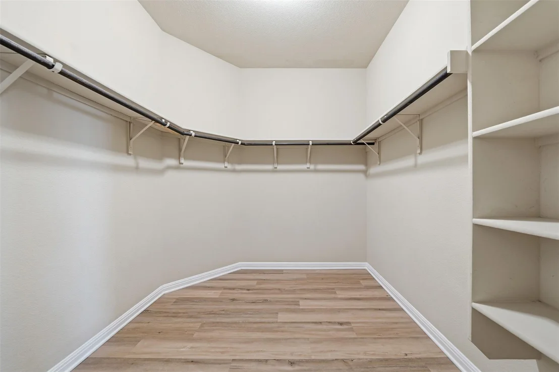 Photo of 613 Longhorn Cavern RD