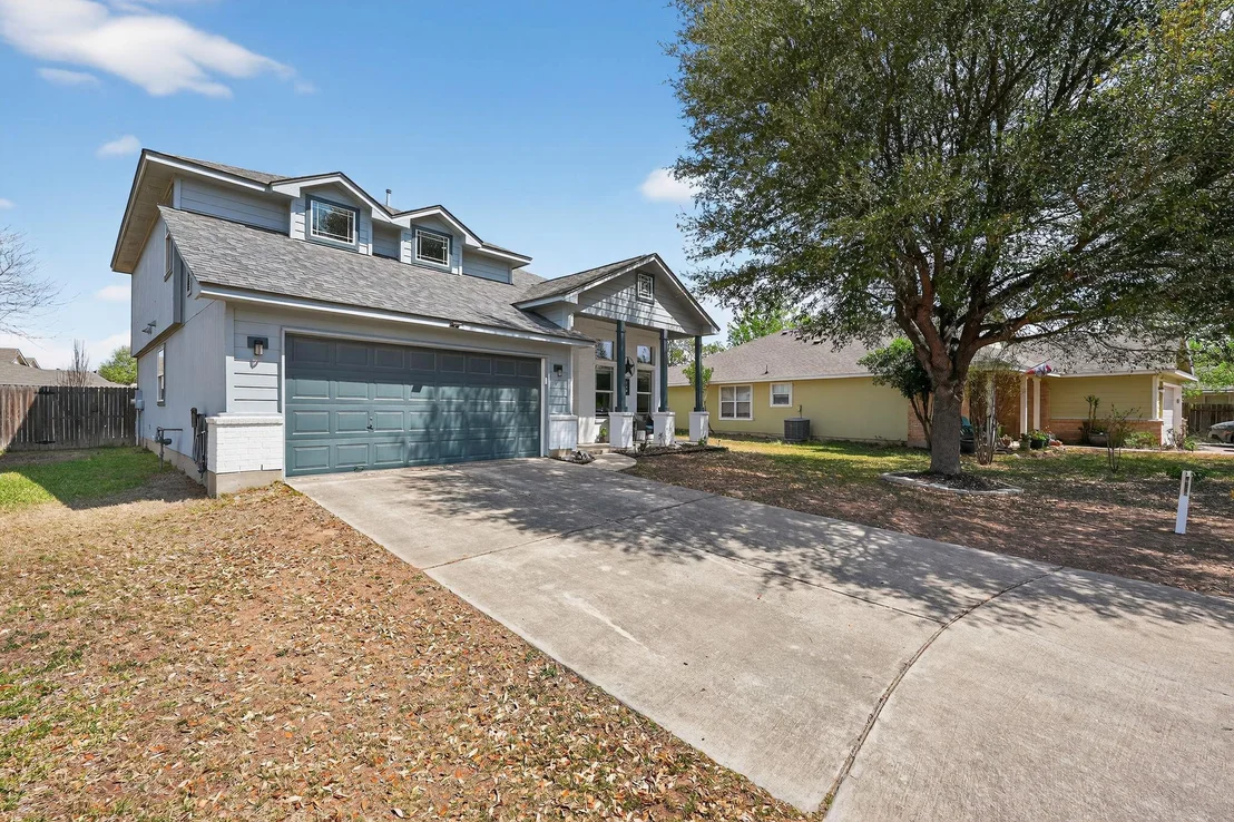 Photo of 748 Bills CIR