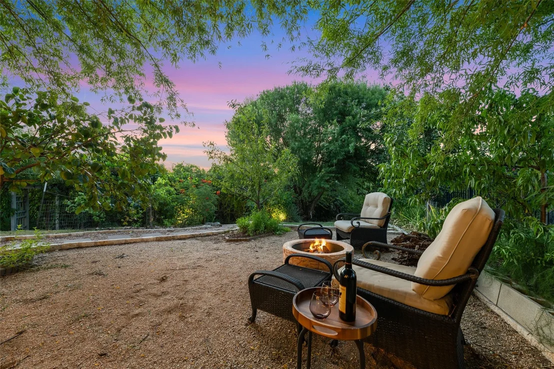 Photo of 606 Anfield CIR