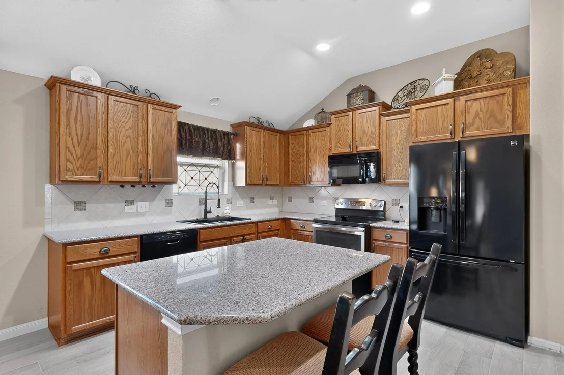 Photo of 928 Tabernash DR