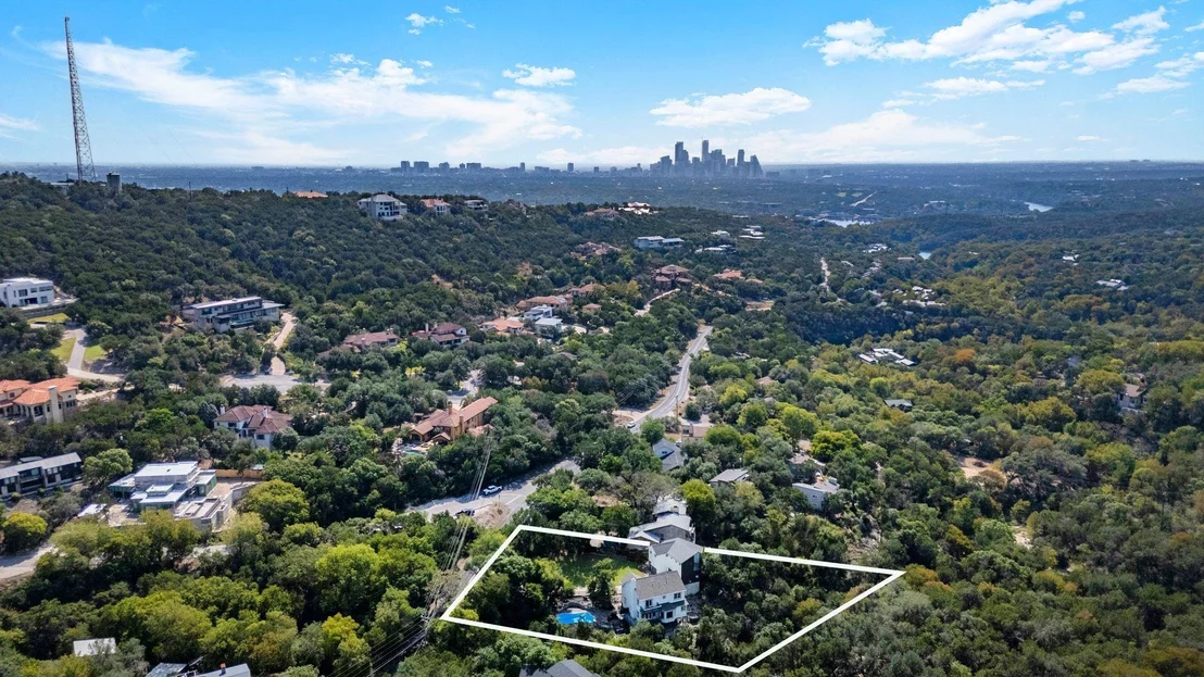 Photo of 805 The High RD