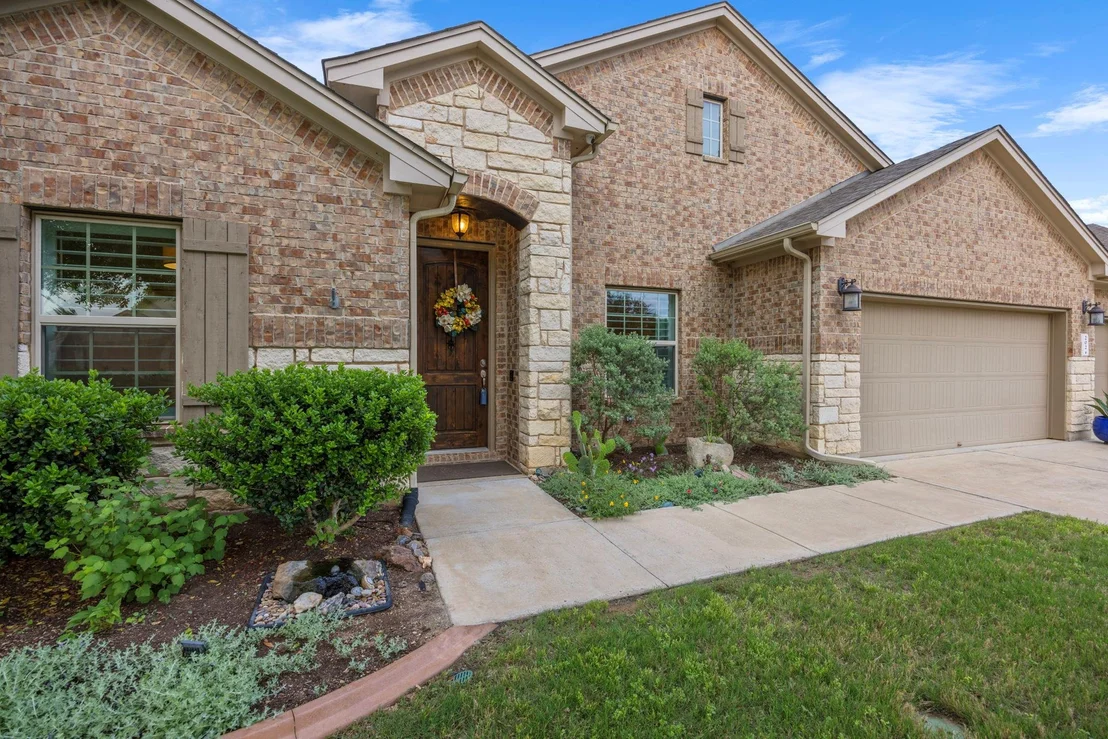 Photo of 202 Parkwest DR