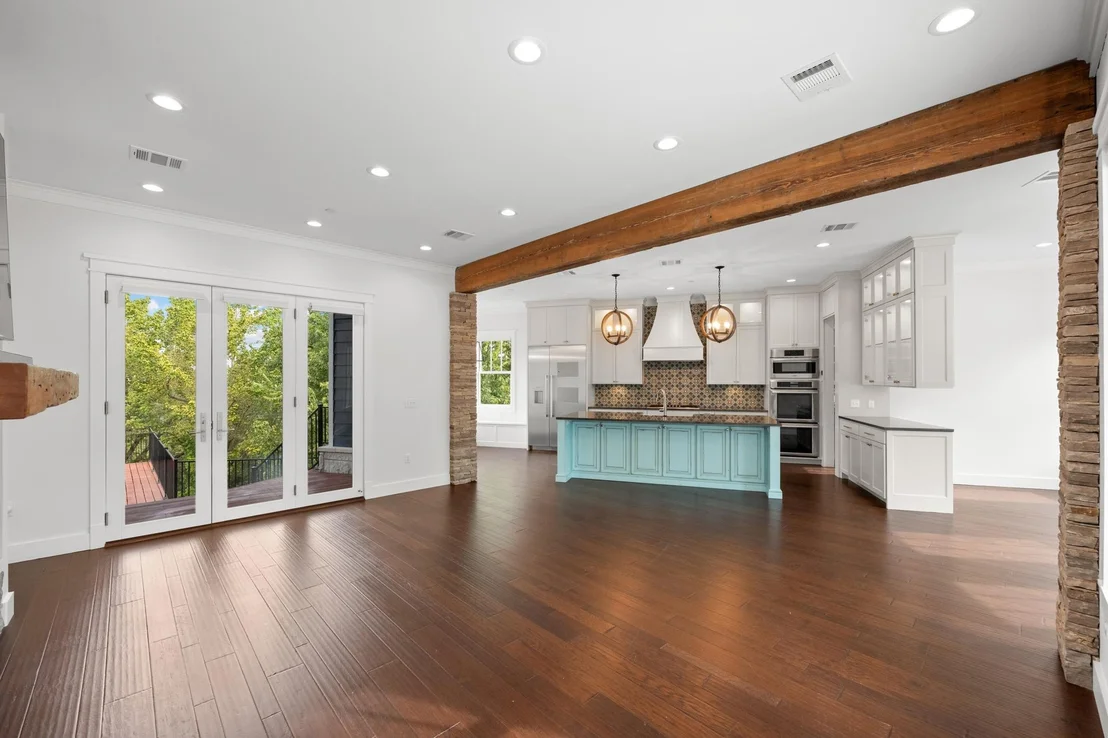 Photo of 5102 Beverly Hills DR