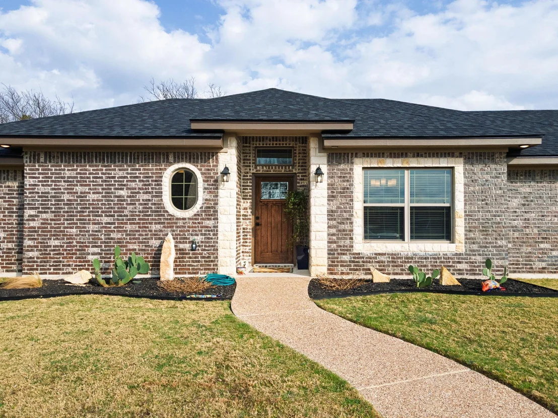 Photo of 522 Skyline DR