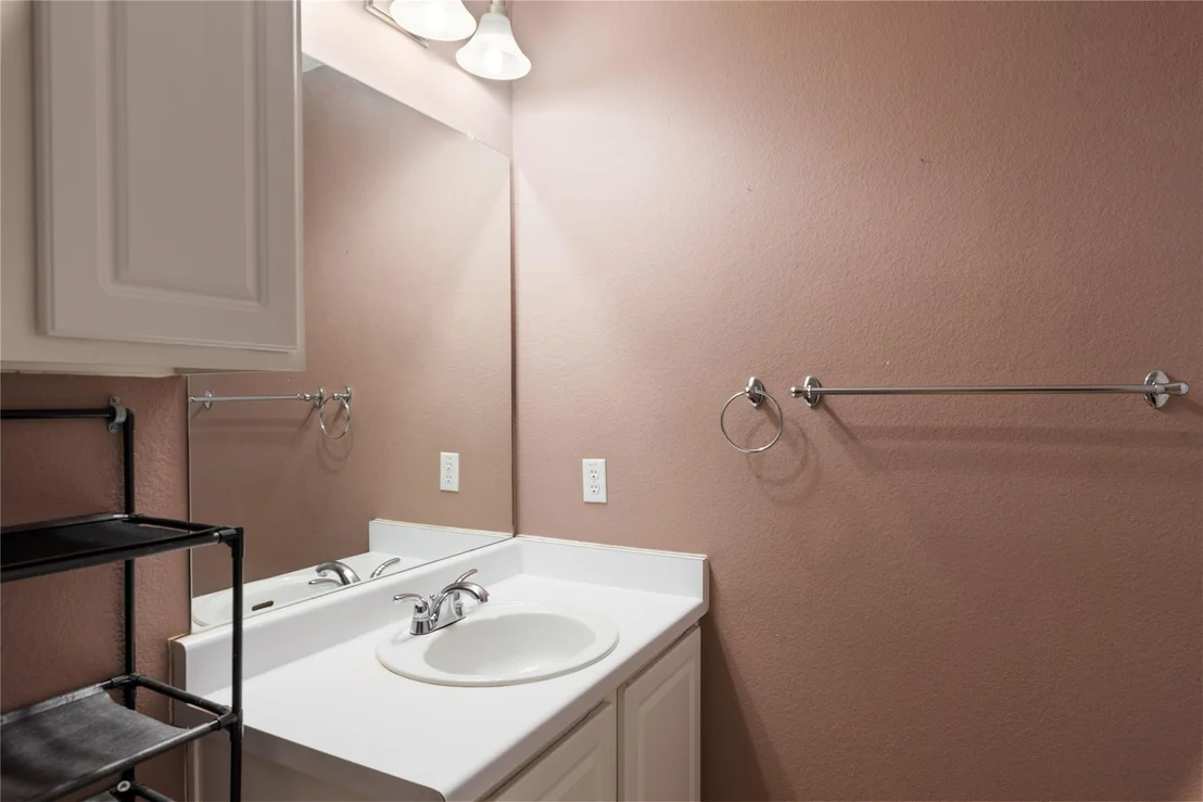 Photo of 1329 Amberwood LOOP