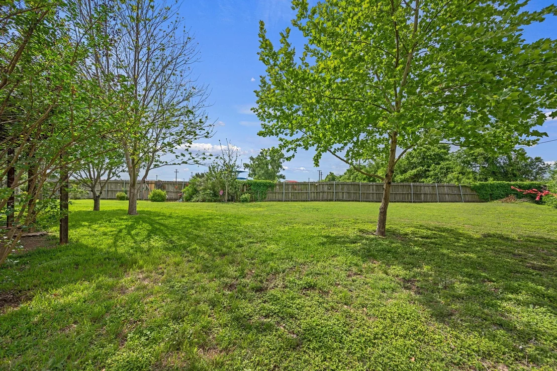 Photo of 206 Evergreen CIR