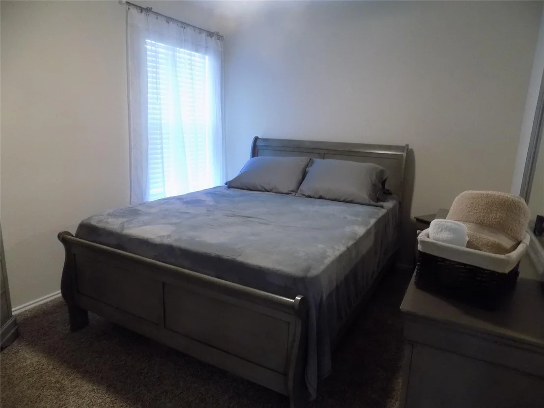 Photo of 124 Rearden BLVD
