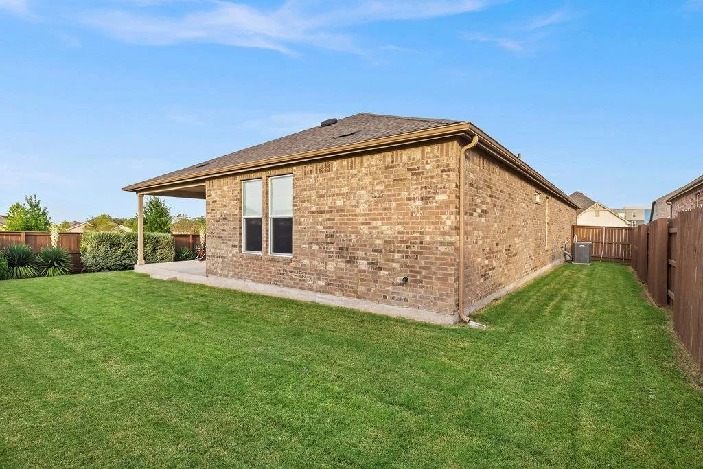 Photo of 136 Slenderleaf DR