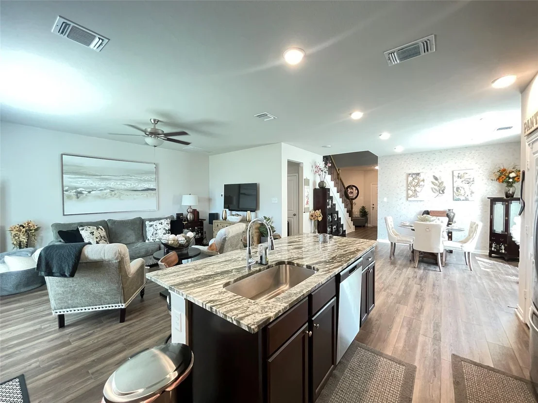 Photo of 804 McLaury CV