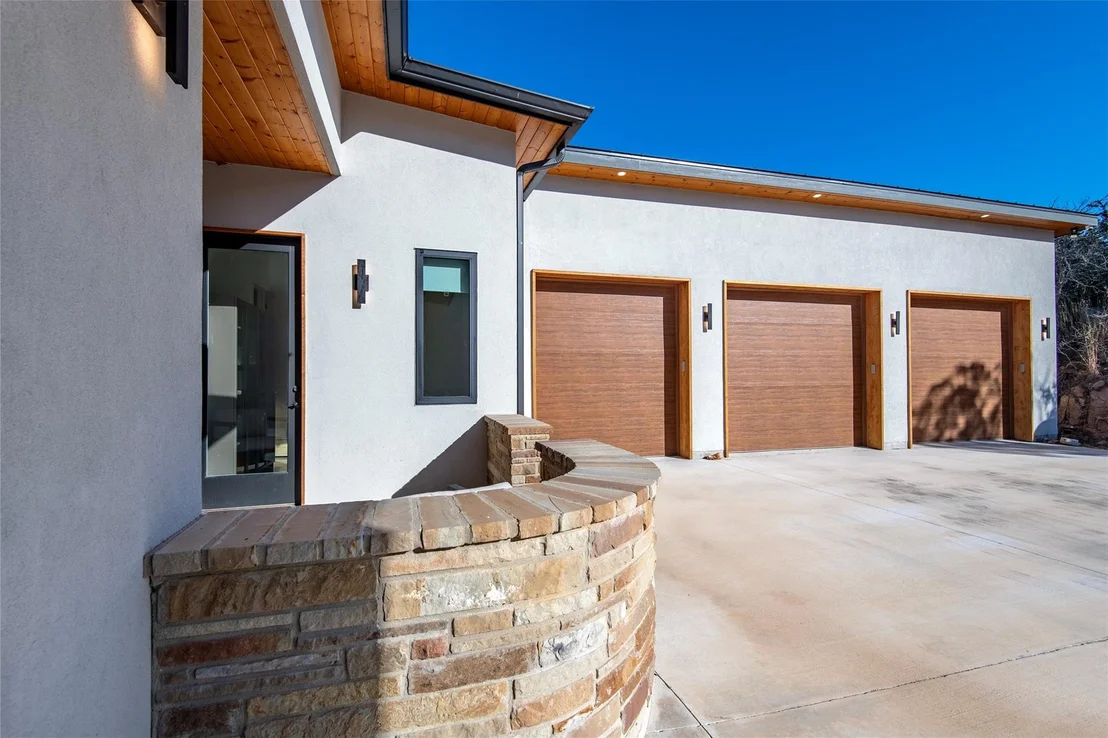 Photo of 247 Peninsula DR