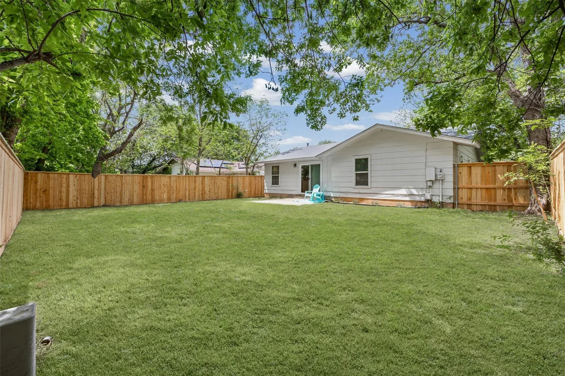 Photo of 5500 Stuart CIR