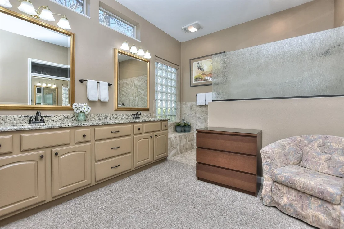 Photo of 111 Juniper Berry TRL