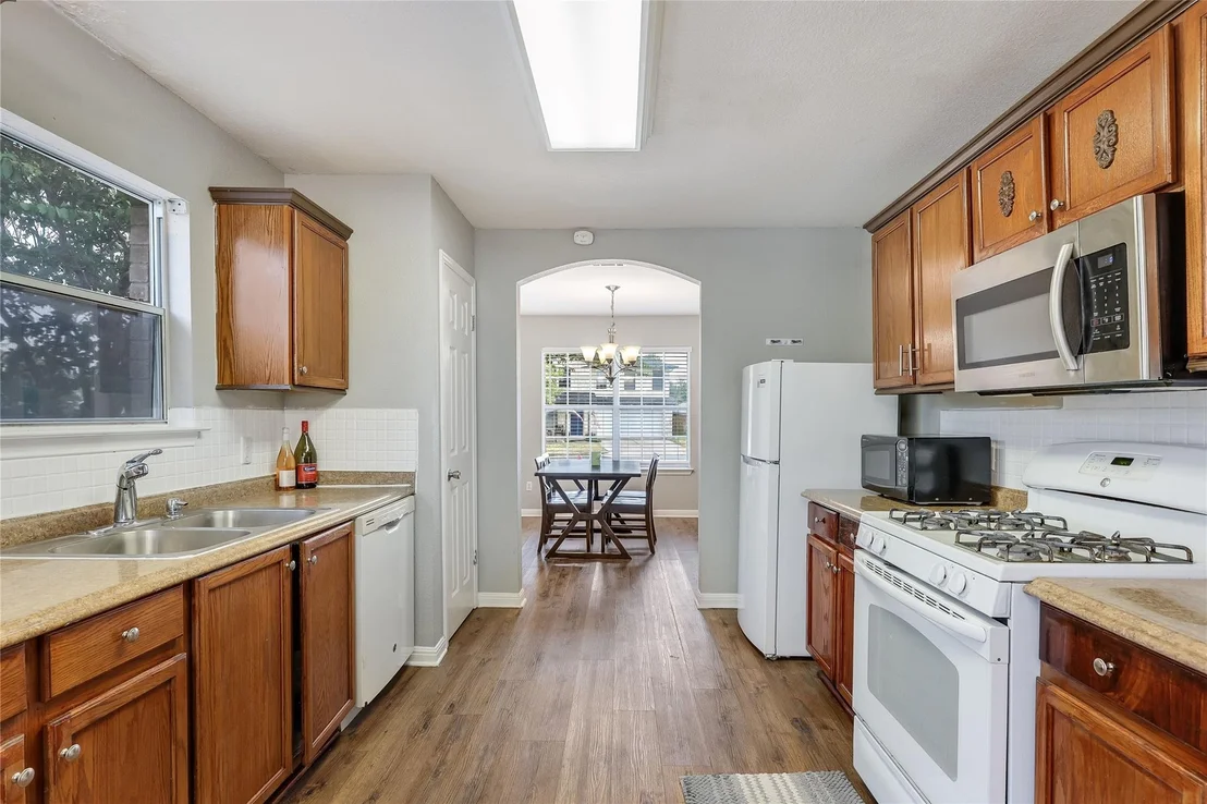 Photo of 3800 Hickox DR
