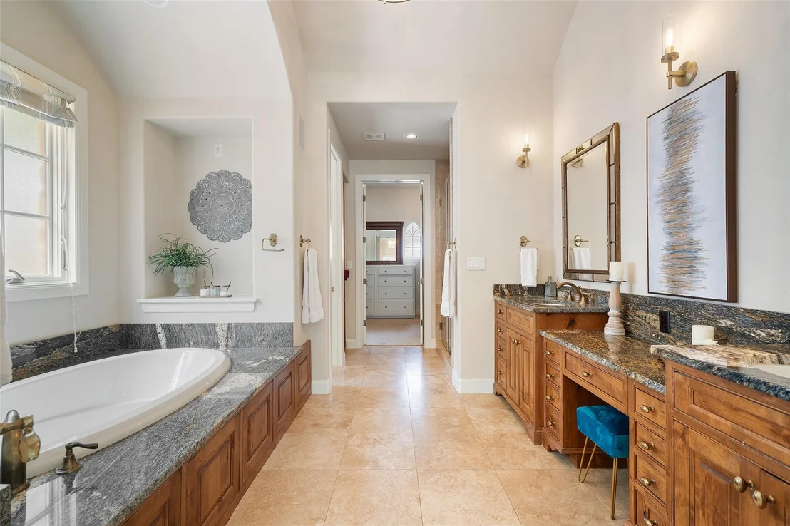 Photo of 6712 Valburn DR