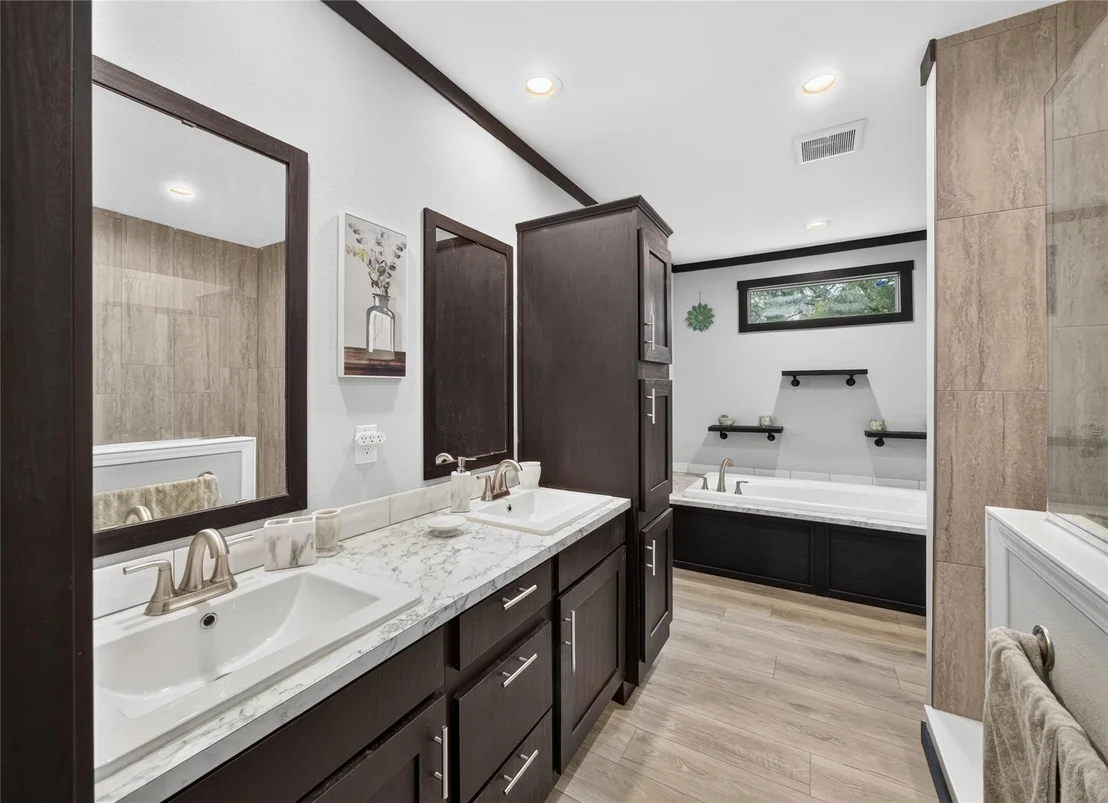 Photo of 1106 Hi Line DR