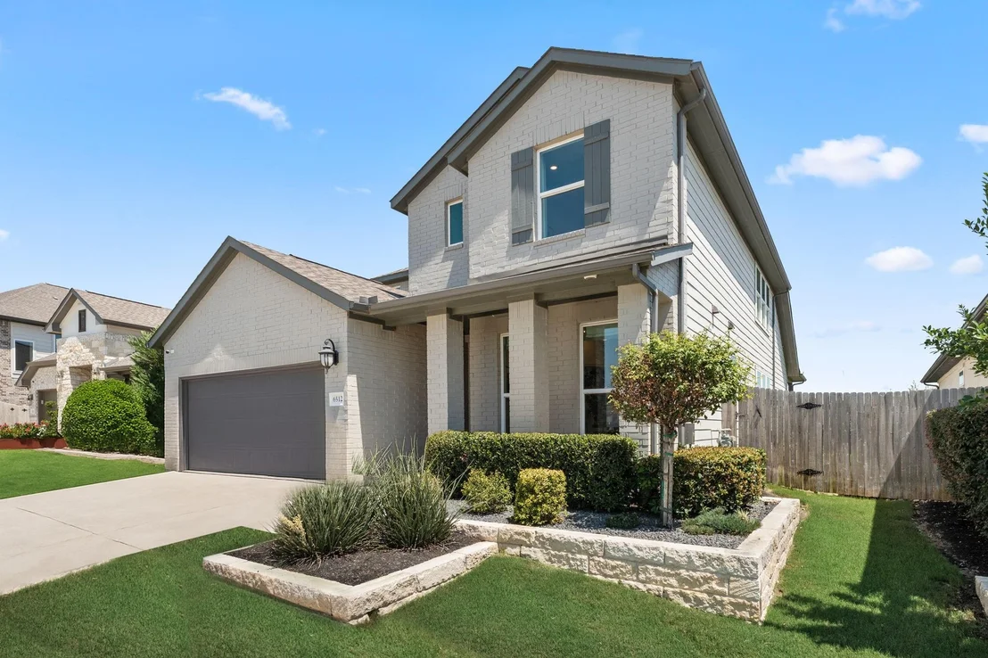 Photo of 6512 Velvet Leaf LN
