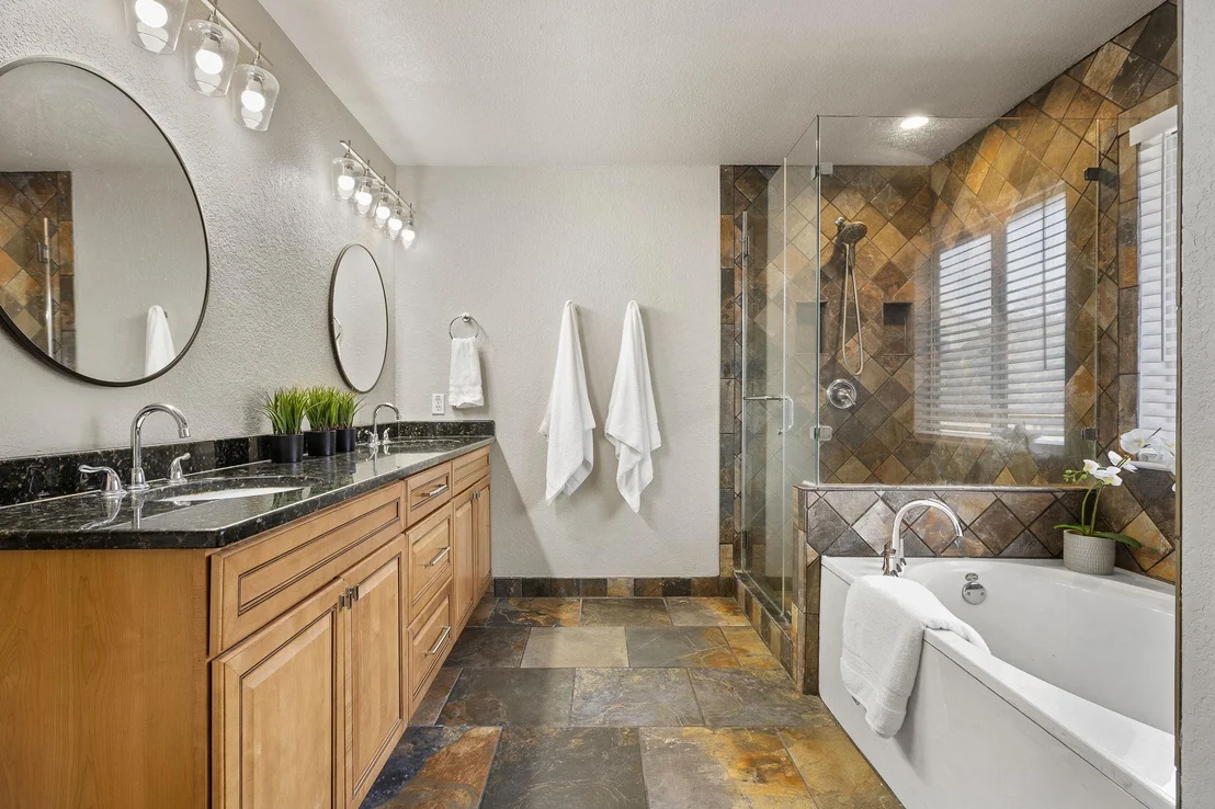 Photo of 3936 Lord Byron CIR