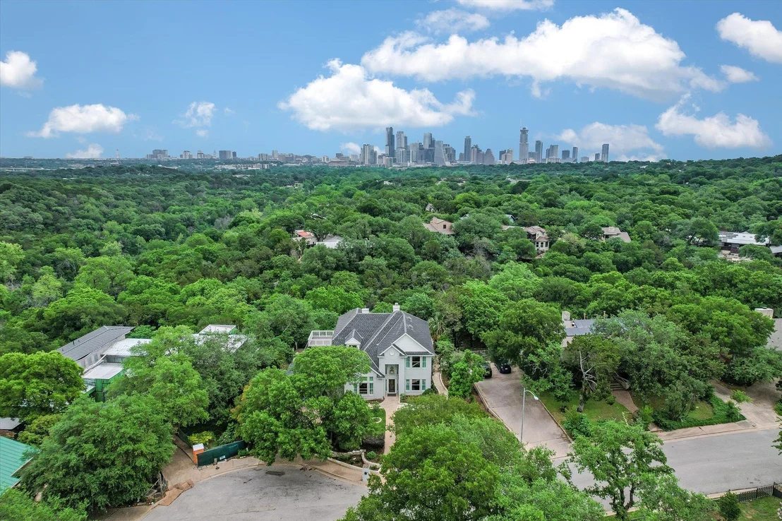 Photo of 1703 Brookhaven DR