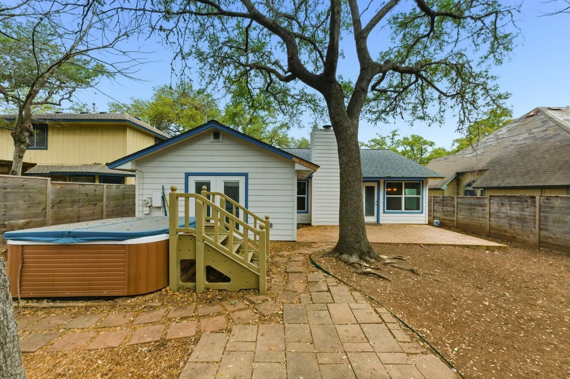 Photo of 723 Shade Tree DR