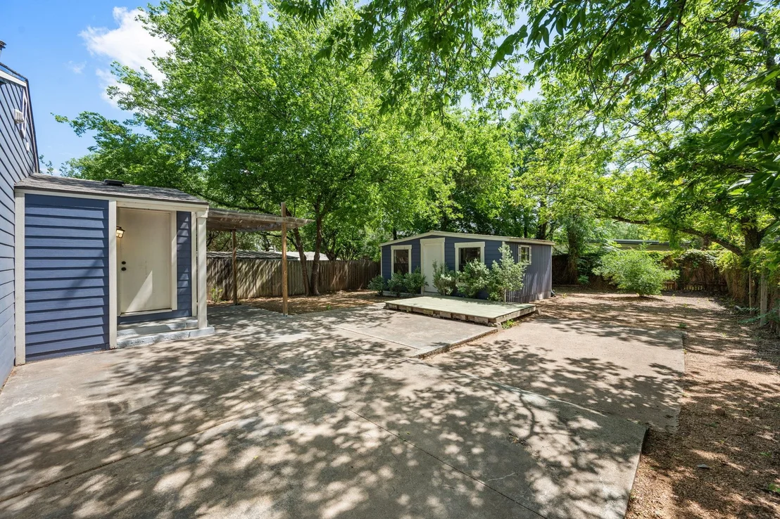 Photo of 1137 Nickols Ave