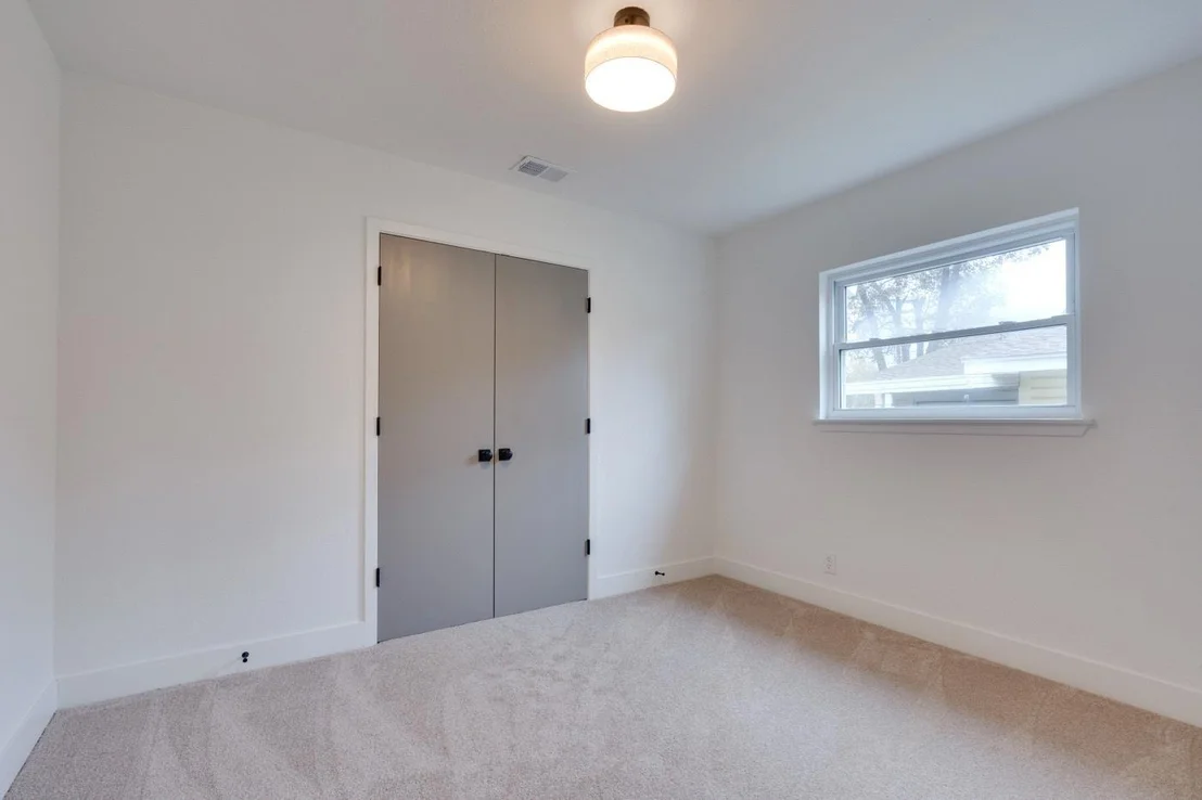 Photo of 1002 Alden DR