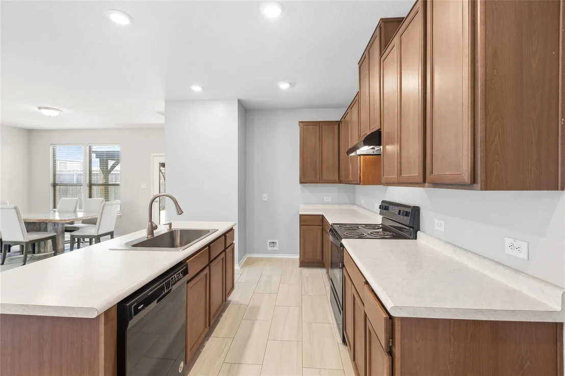 Photo of 271 Auburn ST