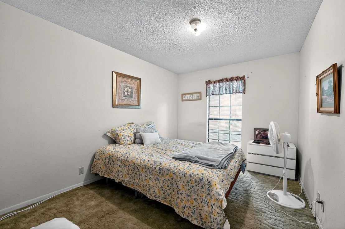 Photo of 324 McClendon DR