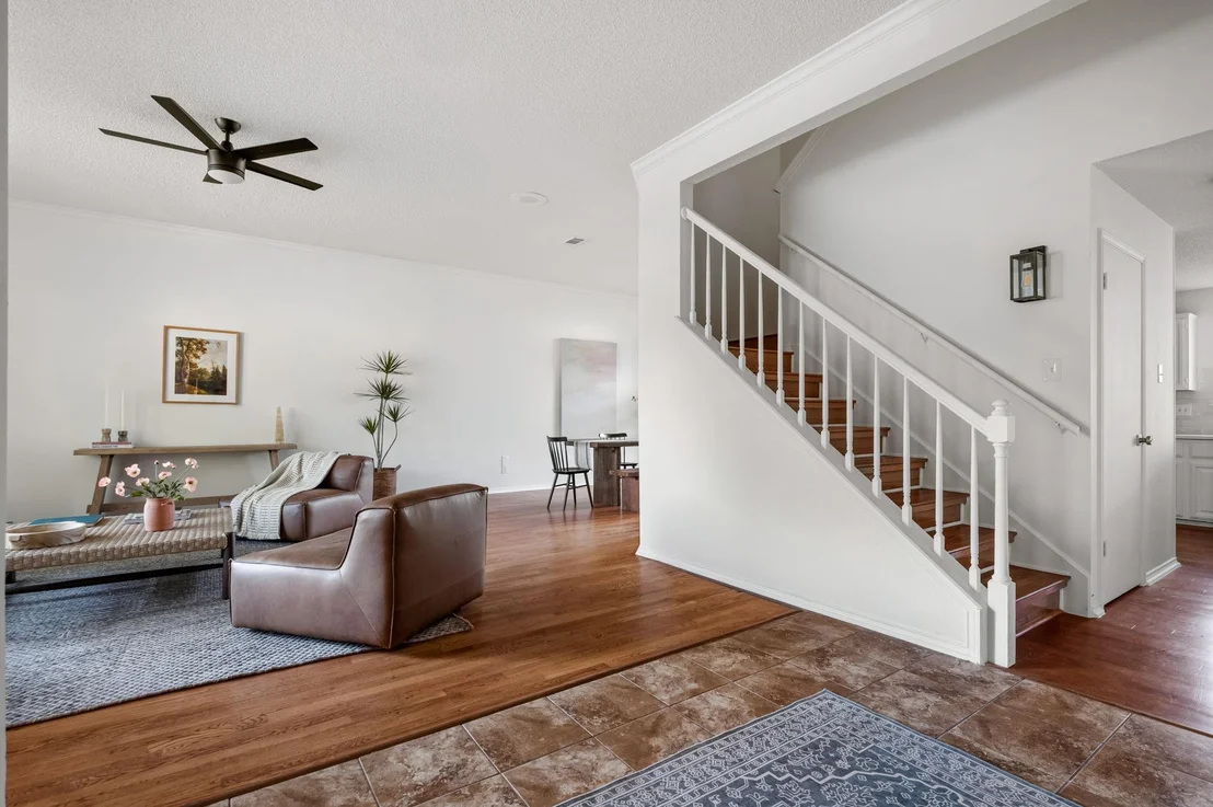 Photo of 1106 Split Oak CV
