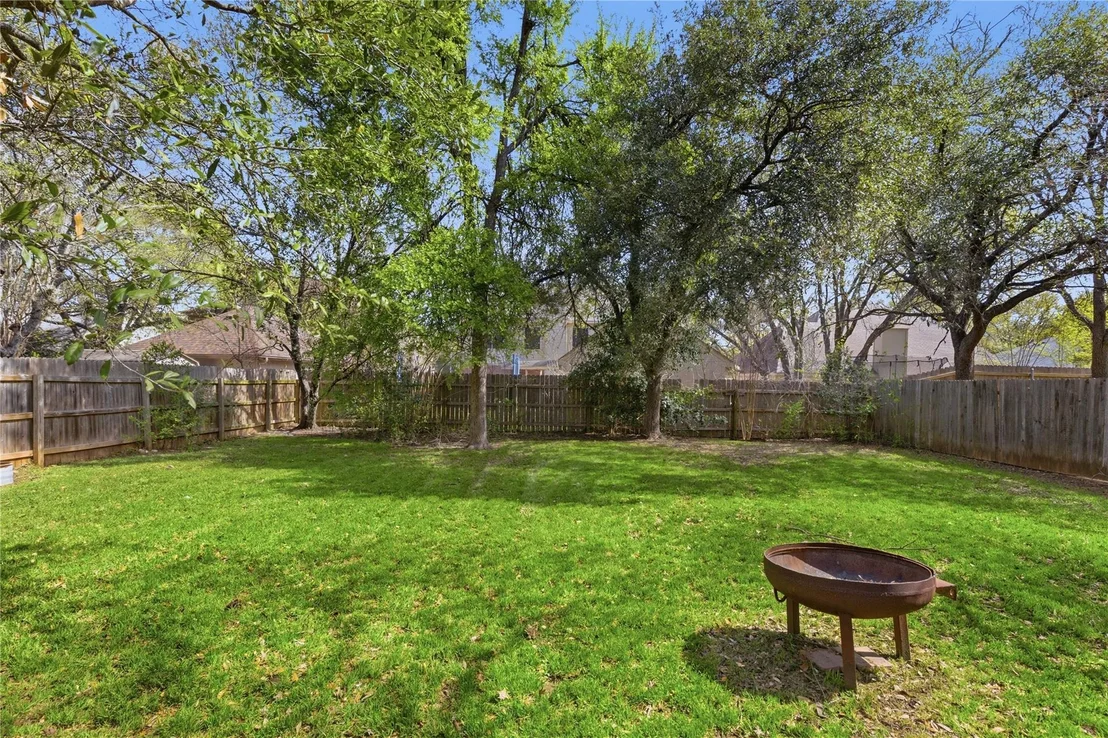 Photo of 6310 Walebridge LN