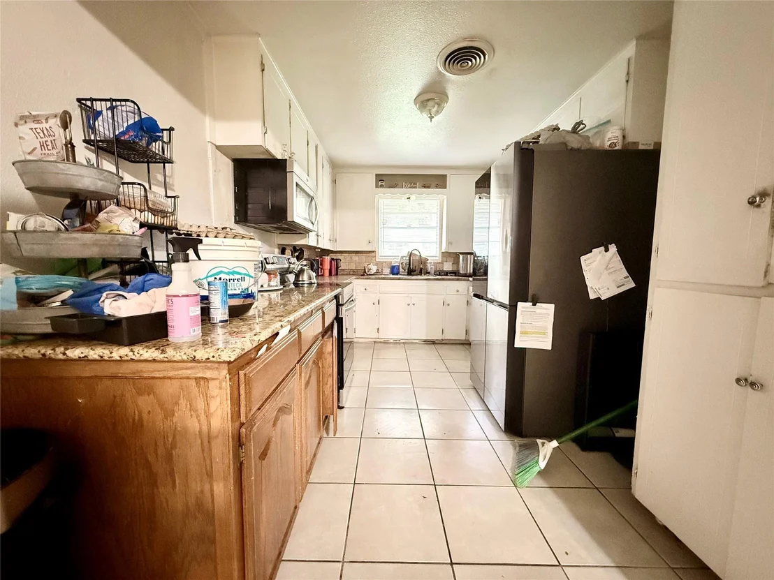 Photo of 313 E Walker Ave
