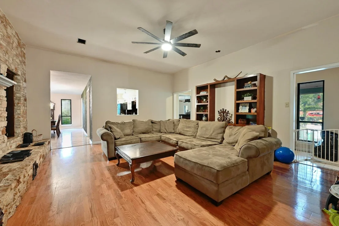 Photo of 12902 Ben Milam DR