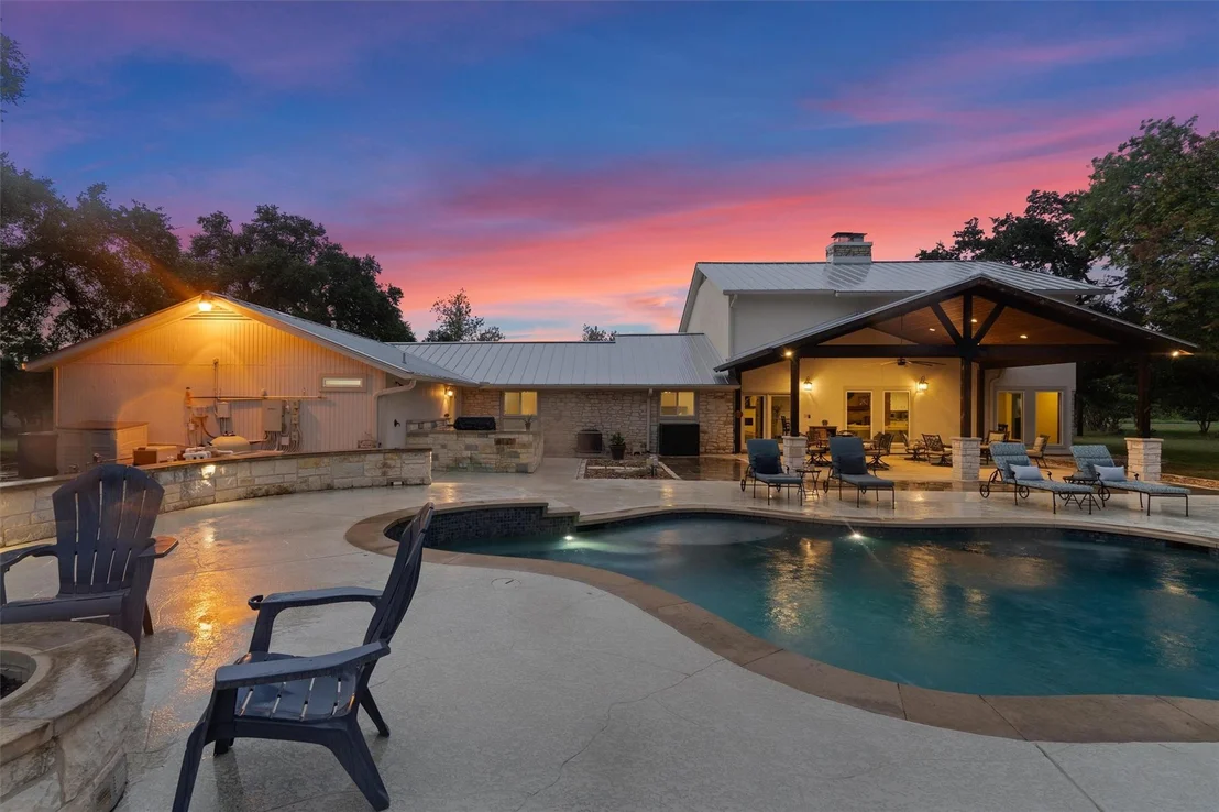 Photo of 1900 Walsh DR