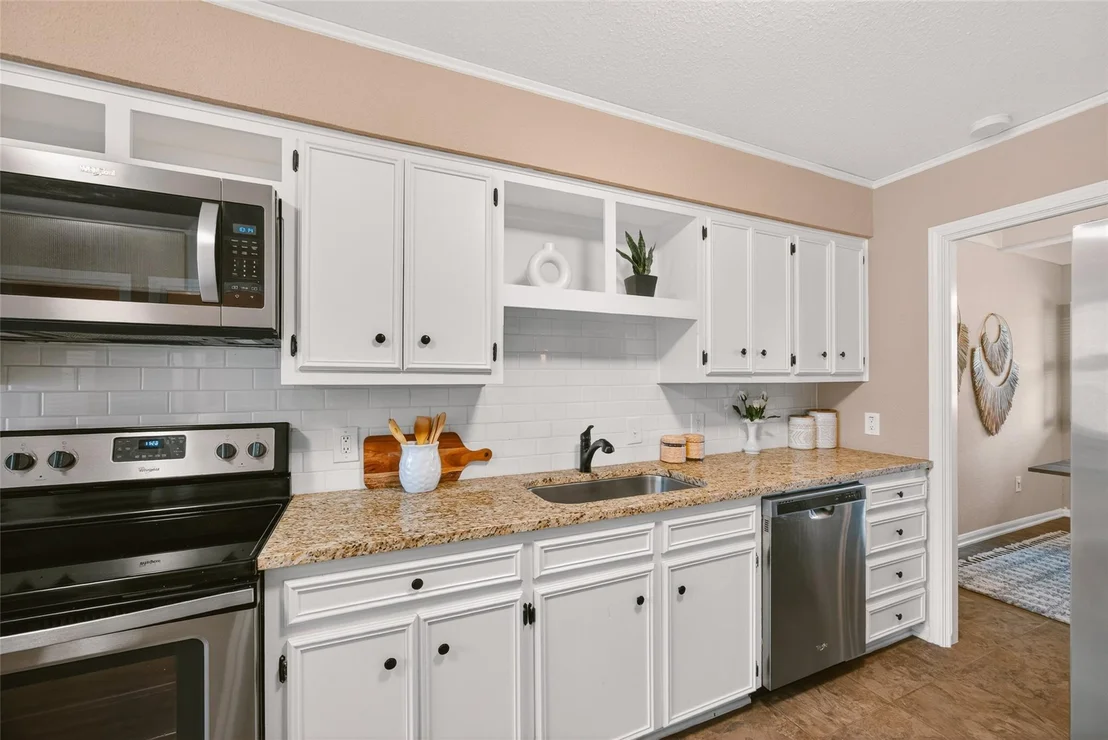 Photo of Unit D at 11121 Pinehurst DR