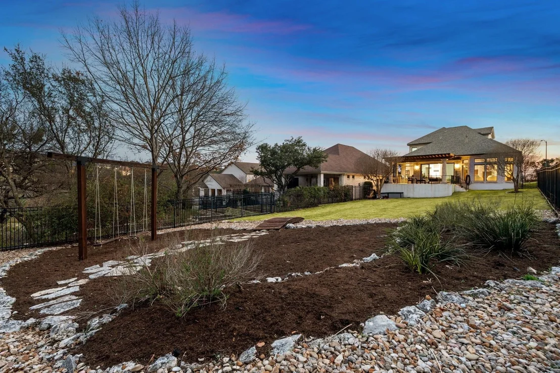 Photo of 3979 River Place BLVD