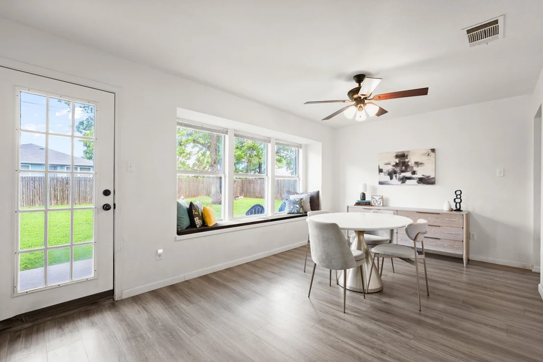 Photo of 1812 Sylvia LN