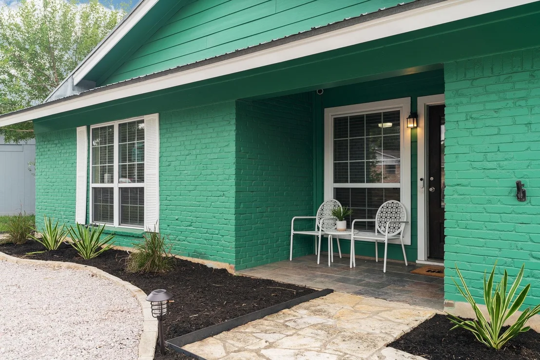 Photo of 3003 Steck Ave