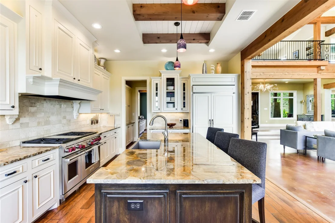 Photo of 400 Hillview RD