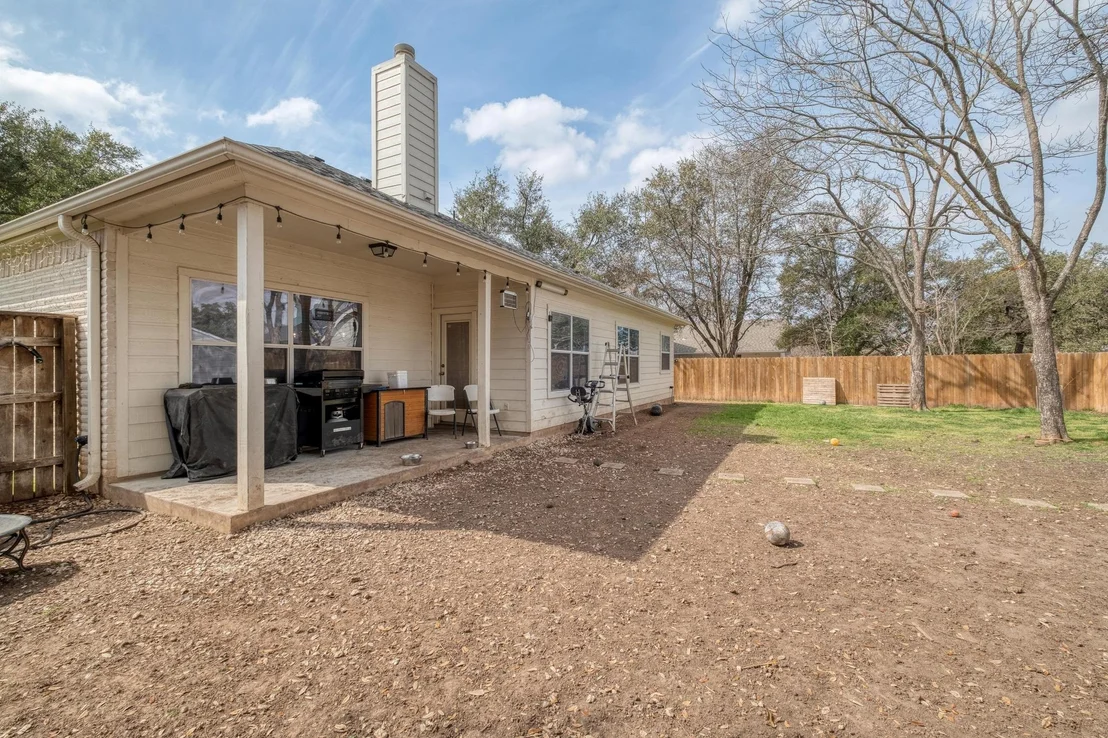 Photo of 402 Split Oak DR