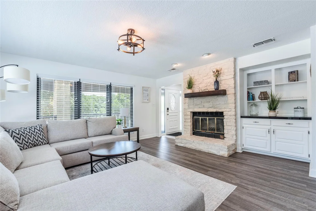 Photo of 13113 Mansfield DR
