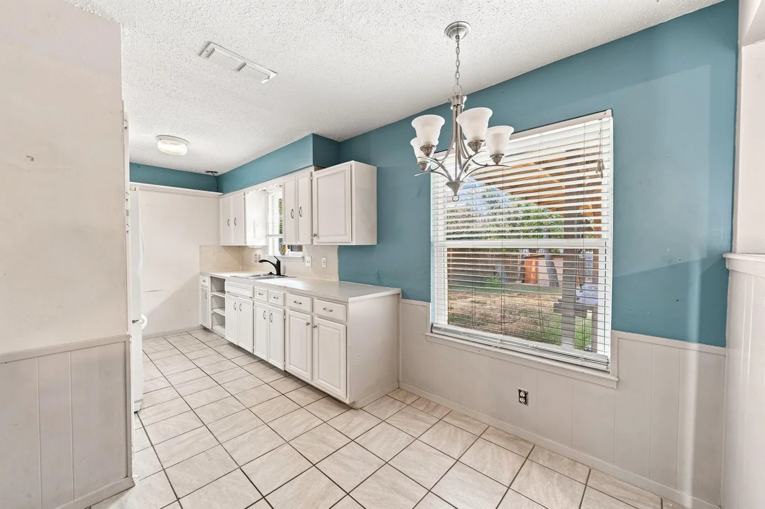 Photo of 7004 Whispering Oaks DR
