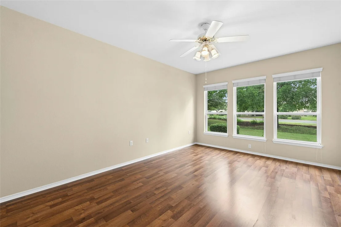 Photo of 111 Hampton CIR