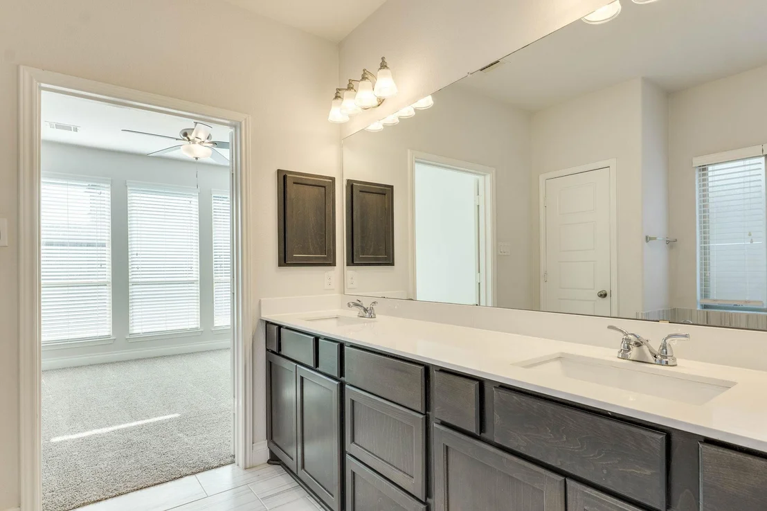 Photo of 337 CROSSVINE TRL
