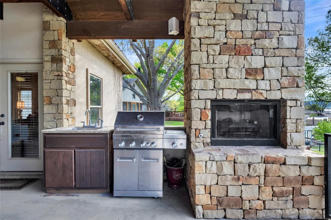 Photo of 202 Bridgepoint DR