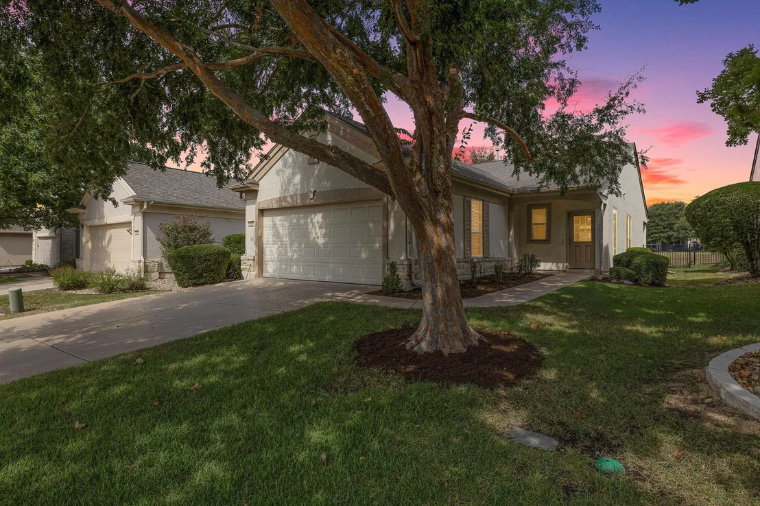 Photo of 210 Crockett LOOP
